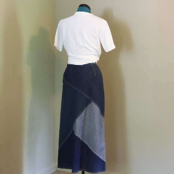 Vintage Cricket Lane | Embroidered Floral Top - Picture 3 of 9